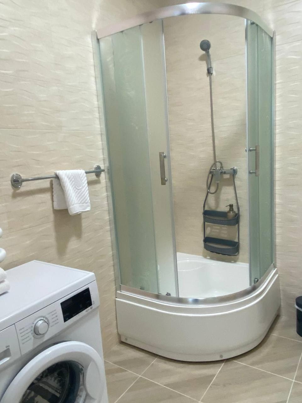 Atlant Luxury Big Family Five Apart On Golovna Поряд З Тц Депот Wi Fi 24 На 7 Tjernivtsi Exteriör bild